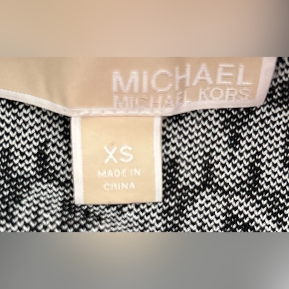 Micheal Kors sweater XS - Picture 9 of 9